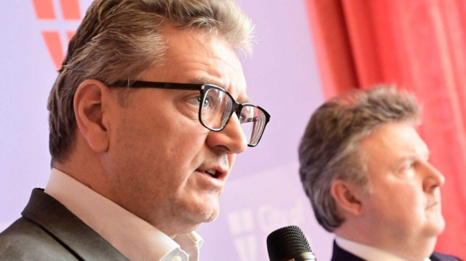 Bécs egészségügyi minisztere: Húsvét után se jön a feltámadás