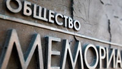 „Negatív államképet sugall” és „depressziót okoz”: Putyin útjában áll a legrégibb orosz civilszervezet