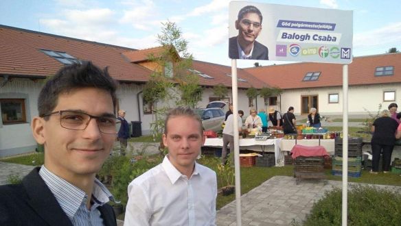 Lefokozta DK-s és LMP-s alpolgármestereit a gödi momentumos polgármester