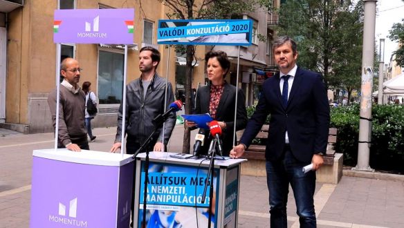 Ne dobjátok ki a nemzeti konzultációt, adjátok inkább nekünk, kéri Szél, Hadházy és a Momentum