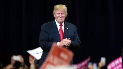 Trump elnöki kegyelemben részesítené a Kapitólium ostromlóit