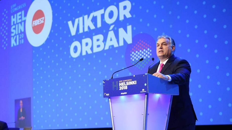Tizenhárom EPP-tagpárt kizárná a Fideszt a koronavírus-törvény miatt