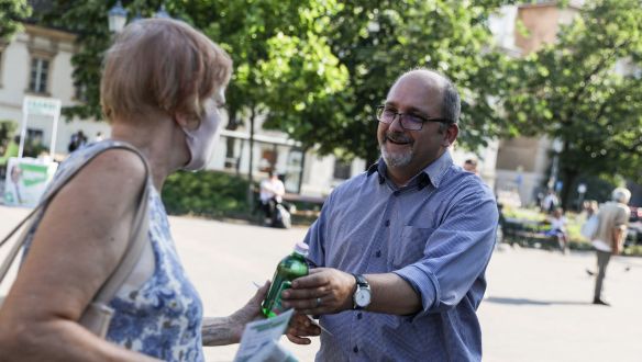 Egymillió forintos bruttó bér alatt többet lehetne keresni az LMP-s adóreform-javaslattal