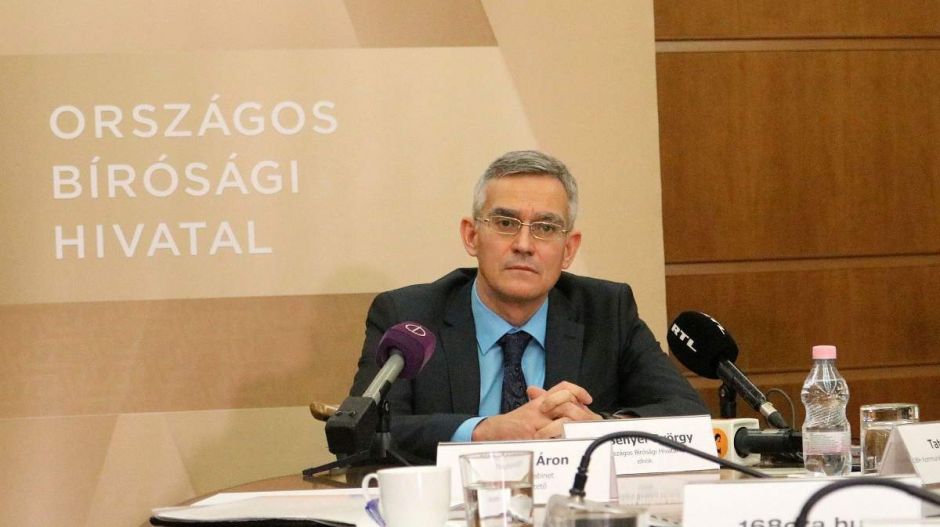Nem odázza el a kormány az ítéletek végrehajtását, mondja Handó utódja az Azonnalinak