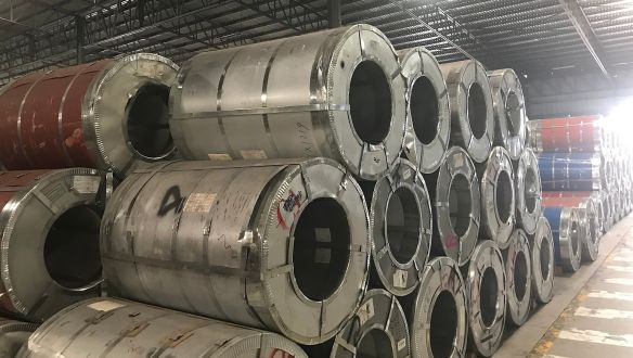 Levideózták, ahogy az oroszok ipari léptékben lopnak mindent Ukrajnából, amit érnek