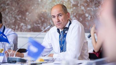 A szlovén miniszterelnök már gratulált Trump győzelméhez, ami még mindig nem biztos