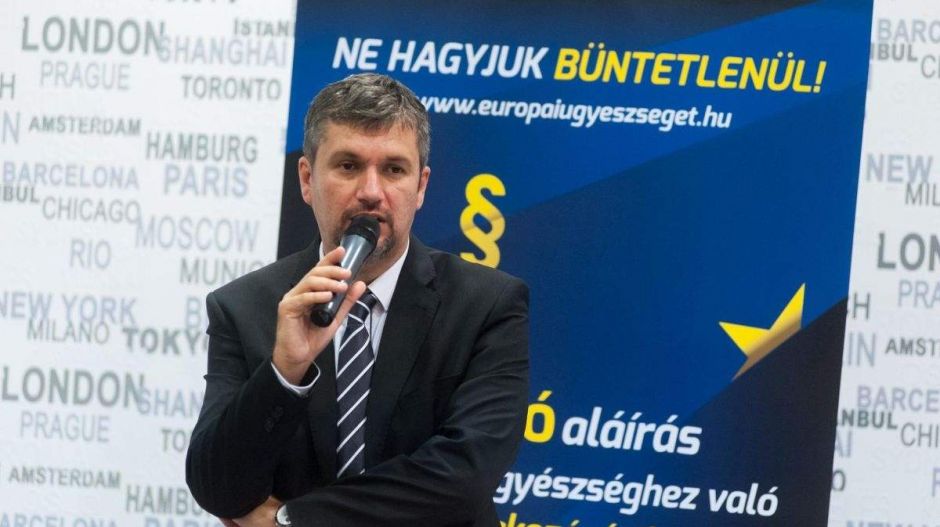 Aláírásokat gyűjt az ország, de minek?