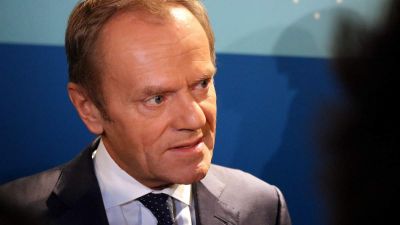 A Néppárt minden tagjának címeztem a populistás beszédet – Donald Tusk az Azonnalinak
