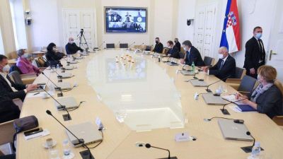 Szombattól Horvátországban is bezárnak az éttermek a járvány miatt