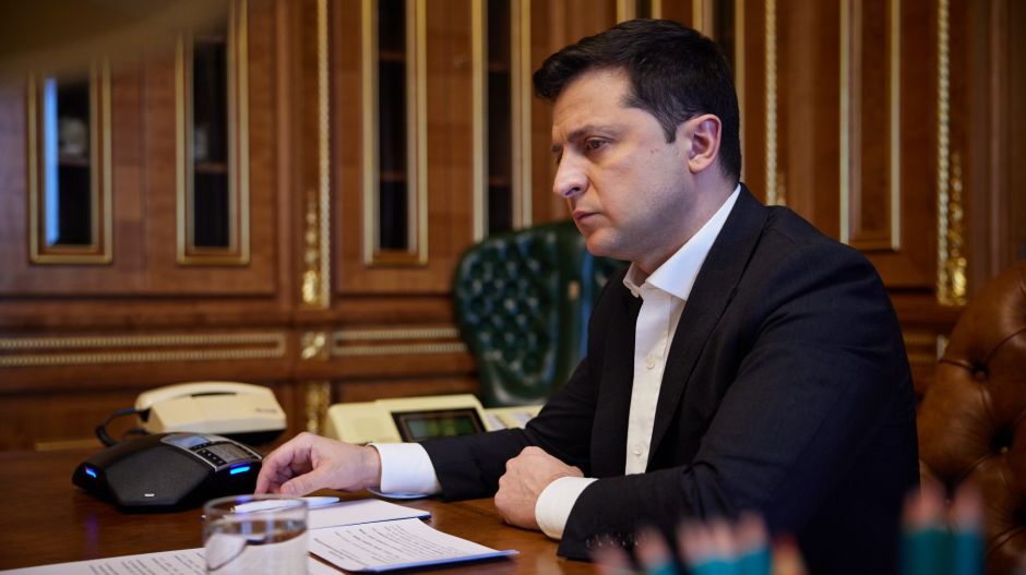 Az ukrán állam már fegyvereket oszt a lakosságnak