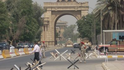 Miért érte dróntámadás az iraki miniszterelnököt, és mi lesz így az ország sorsa?