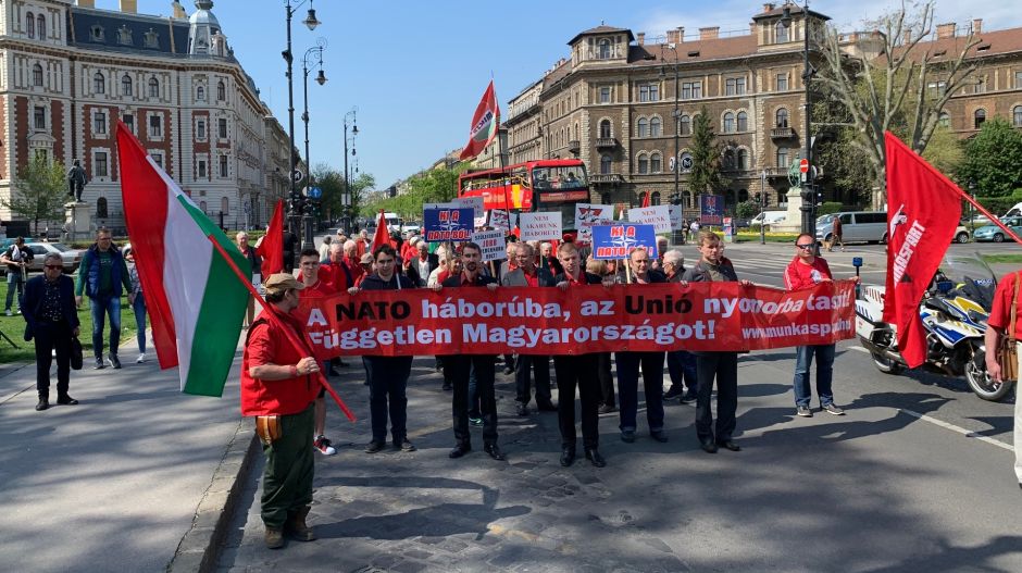 Majális helyett háborúellenes tüntetésen követelte Thürmer Gyula, hogy fejezze be Ukrajna a háborút