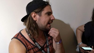 Mérföldekkel jobbak a magyar zenészek, mint a külföldiek – Bodor Máté gitáros az Azonnalinak