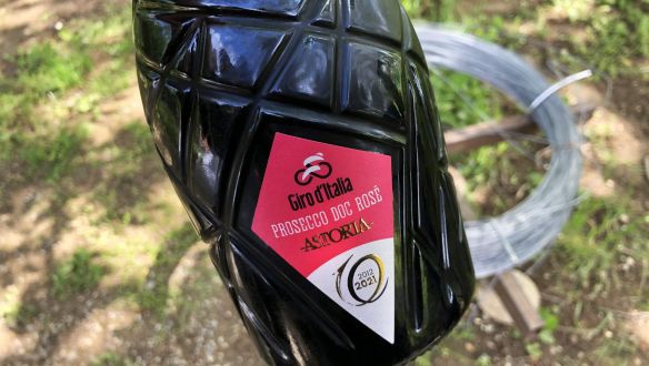 Nem ezért a pezsgőért éri meg nyerni a Giro d'Italián