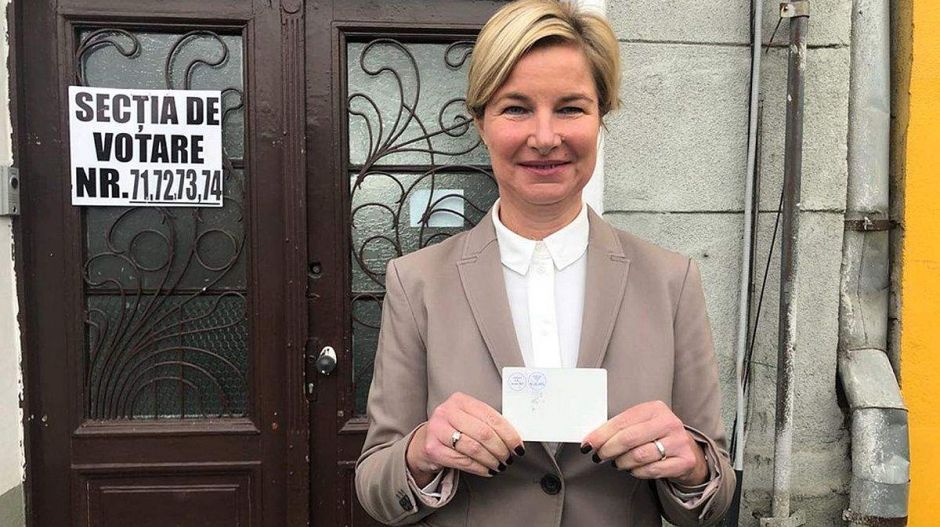 Most hogy Johannist újraválasztották, legyen határozottabb! – mondja az RMDSZ