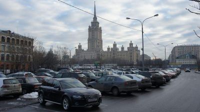 Moszkvában már ahhoz is engedélyt kell kérned, hogy munkába mehess