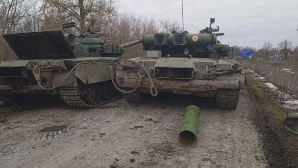 Kína washingtoni nagykövete soha nem hallott arról, hogy fegyvereket szállítanának az oroszoknak