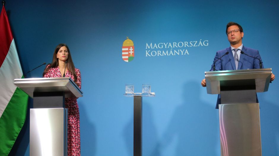 Gulyás Gergely: Hatmillió magyar védett, az országot nem kell lezárni