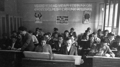 Legalább karácsonyig kihúzhatták volna – pedagógusok az Azonnalinak arról, hogy a kormány nem teszteli őket tovább