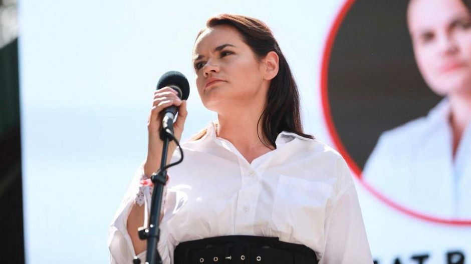 Megrendezett felvételen szólítja fel a belarusz ellenzéki jelölt a tüntetőket, hogy menjenek haza