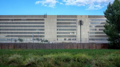 Nem titkolózhat tovább a német hírszerzés, hogy miről beszélget az újságírókkal