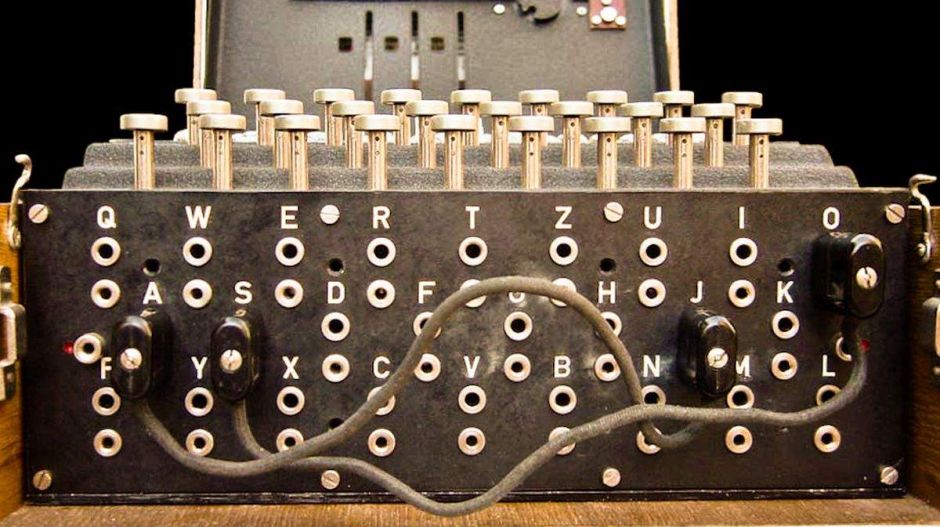 Ha titkosítani szeretnél valamit ma este, használd ezt a virtuális Enigmát!