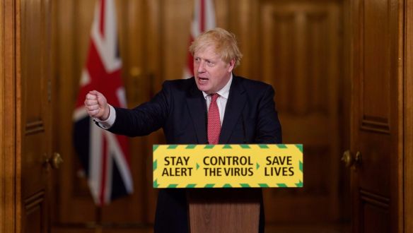 Egyre nagyobbra dagad Johnson partygate-je, már májusban is bulizhattak a lockdownok ellenére