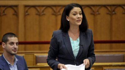 Repülőgate: megkérdeztük Demeter Mártát, hányas volt matekból