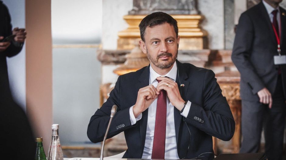 A szlovák kormányfőt is hívták a kollégái Kijevbe, de ő otthon maradt