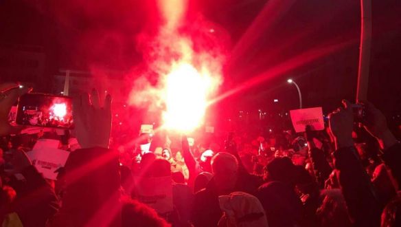 A jó öreg puskaporos hordó robbanhat: a Balkánon szinte mindenhol nagy tüntetések voltak hétvégén