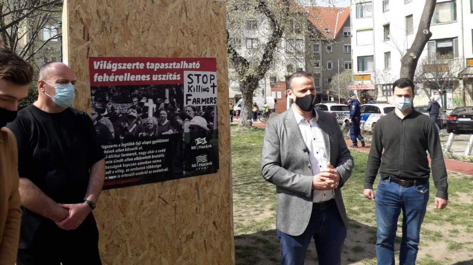 Neonácikkal együtt kordonozta el a Mi Hazánk a ferencvárosi BLM-szobrot