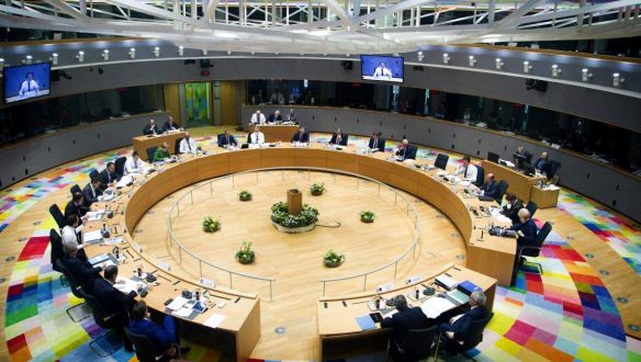 Maratoni EU-csúcson sem sikerült eldönteni, kik üljenek a vezető pozíciókba