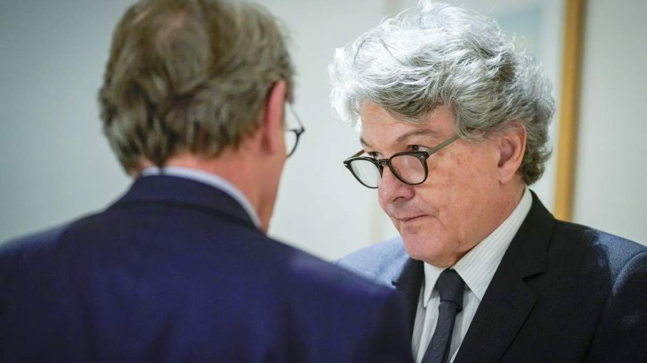 A román és a francia biztosjelöltet leokézták az Európai Parlament szakbizottságai