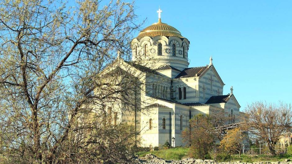 A Krímre látogatott az ukrán ortodox érsek, őrizetbe vették az oroszok
