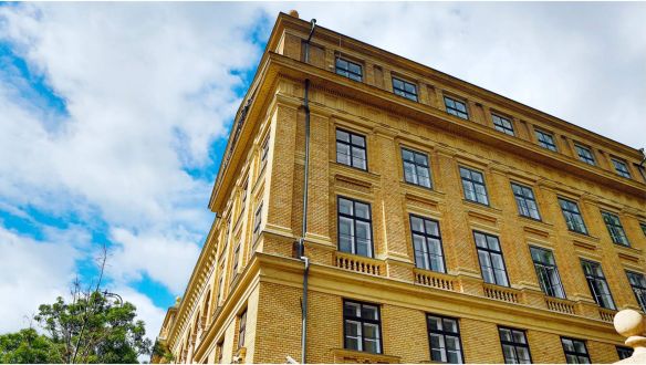 Mi lesz most a koronavírus miatt bezárt egyetemekkel?