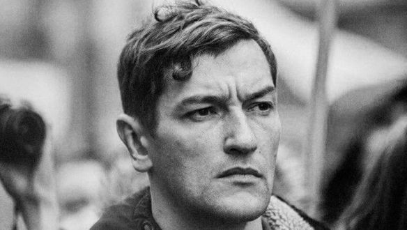 „Csak a világ figyelme óvhatja meg Alekszej életét” – Oleg Navalnij az Azonnalinak