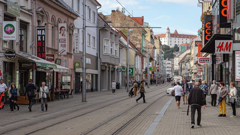 Leszámol Pozsony az óriásplakátokkal és a többi vizuális szeméttel
