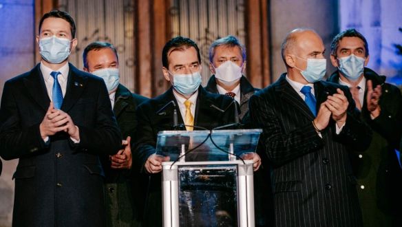 Egy év bukdácsolás után végül meglett a parlamenti többség Ludovic Orbannak