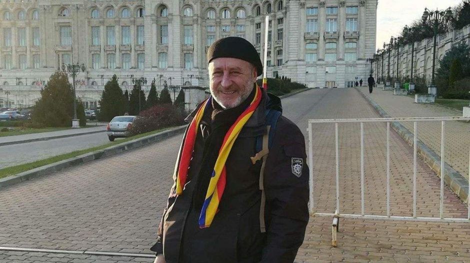 Egy román nyugdíjas ötszáz kilométert sétált, hogy szavazásra buzdítson az EP-választáson