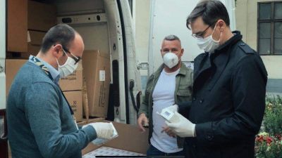 Miért nem kapott még koronavírus-teszteket Karácsonyéktól a 22. kerület, ahol fideszes a polgármester?