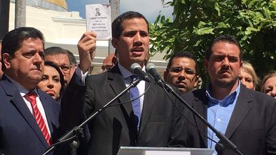 Egyesült a venezuelai ellenzék, vezetőjük az elnök megtagadását kéri a hadseregtől