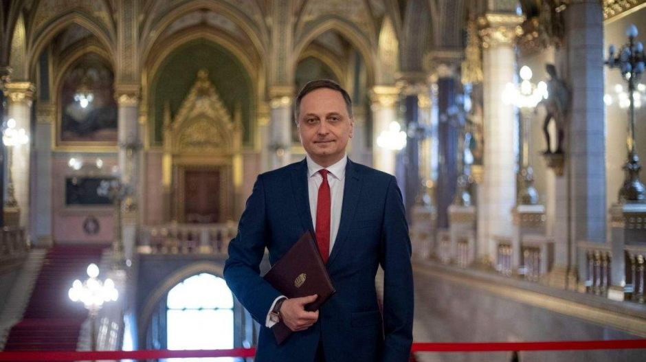 Harmadik nekifutásra, de parlamenti alelnökké választották Brenner Kolomant