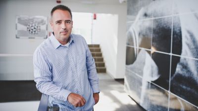 Interjú: Török Gábor egy bizonytalan miniszterelnököt látott Orbán Viktor harcias beszéde mögött