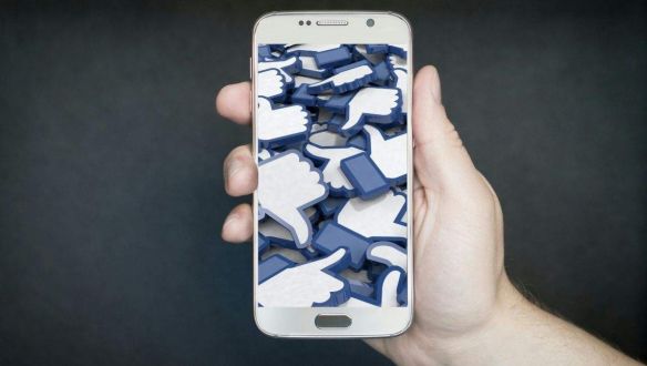 Hárommillió felhasználót vesztett a Facebook az Európai Unióban