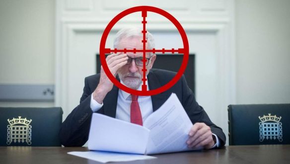 Corbyn arcképét használták céltáblának brit katonák